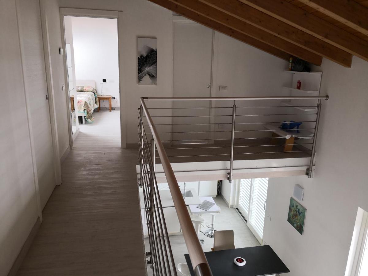 Charme Lake Loft Ispra Exteriér fotografie